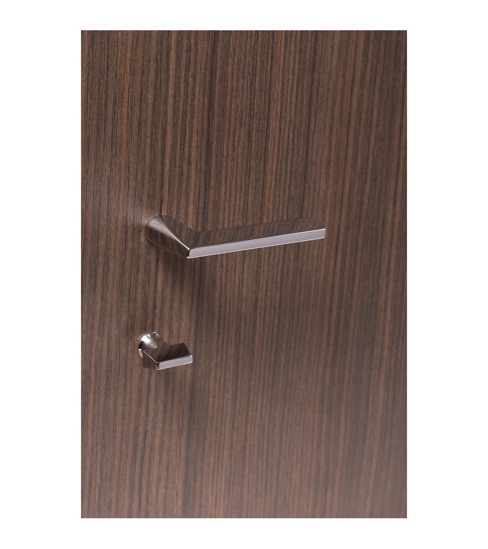 Poignée de porte de la marque Verum, un style moderne et épurée qui ne possède pas de plaque de propreté