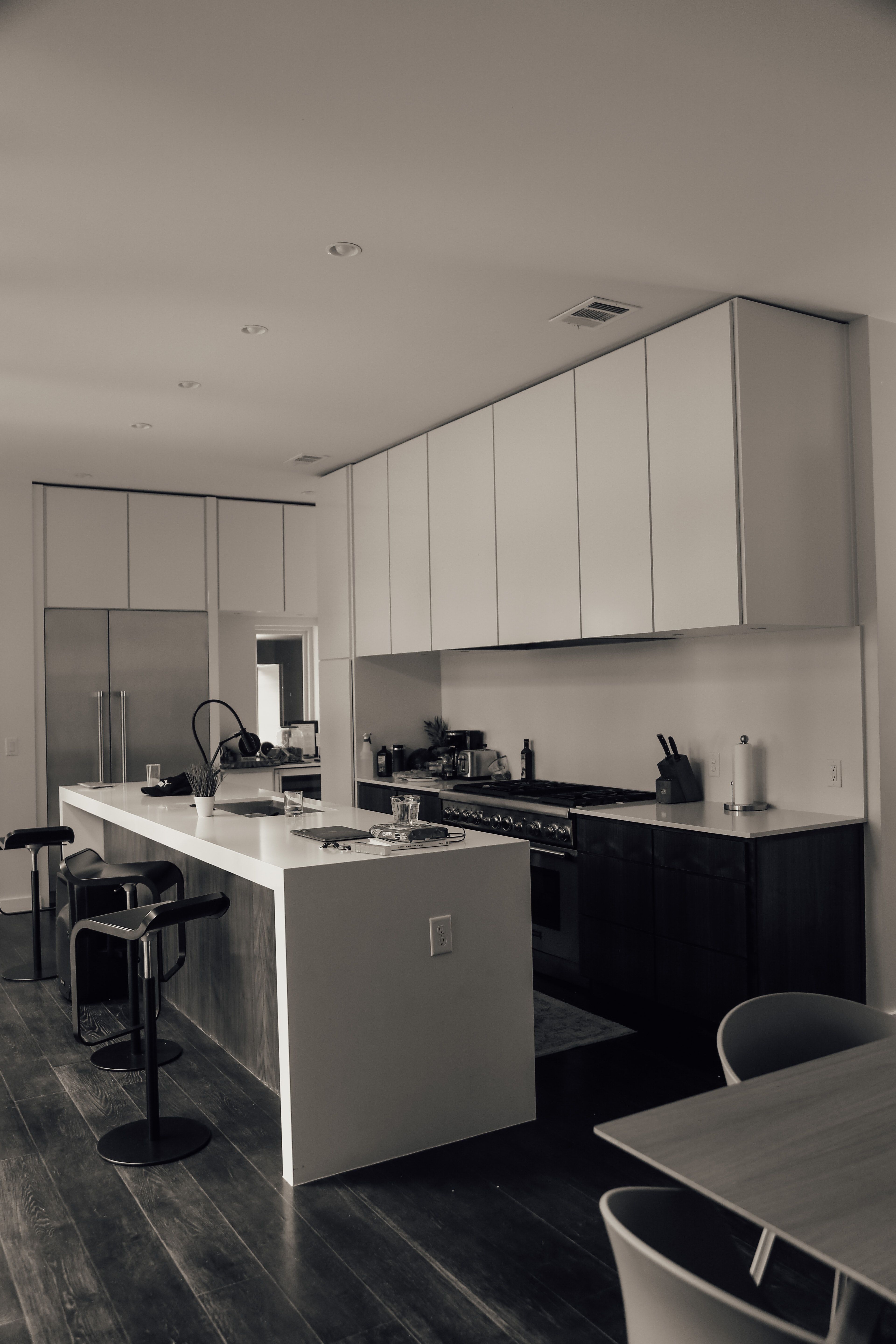 Cuisine en noir et blanc pour un style indémodable