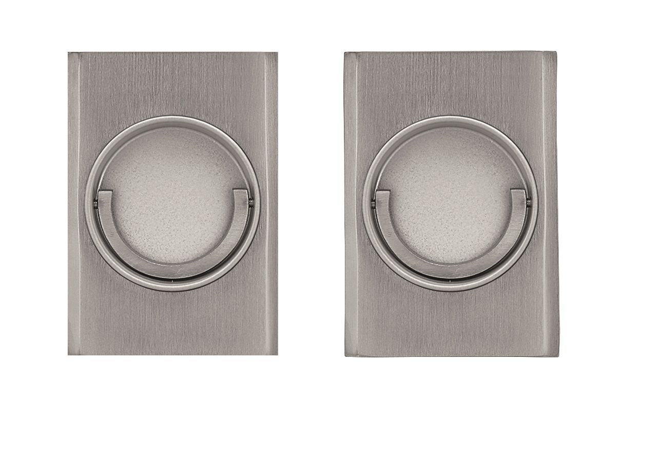 Poignée de porte rectangulaire en chrome satiné à encastrée fabriquée en Laiton de chez Milla poignées