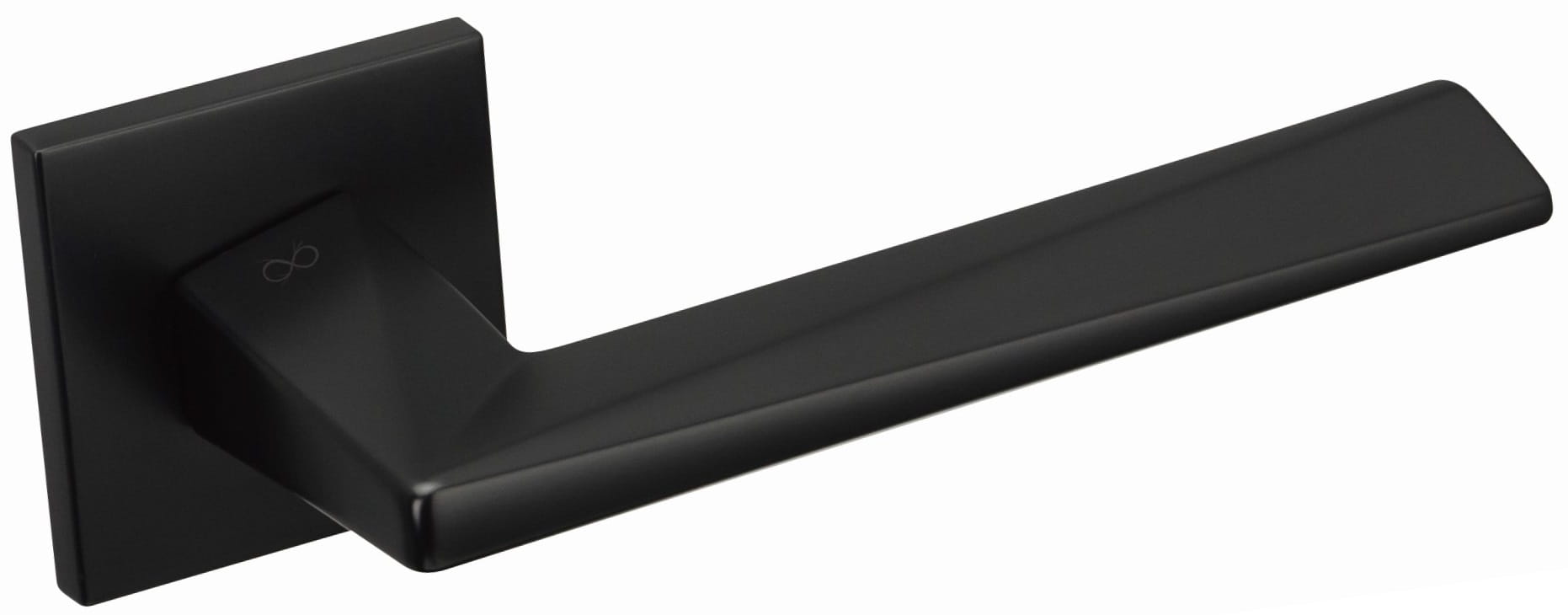 Une poignée de porte noire taillée comme un diamant