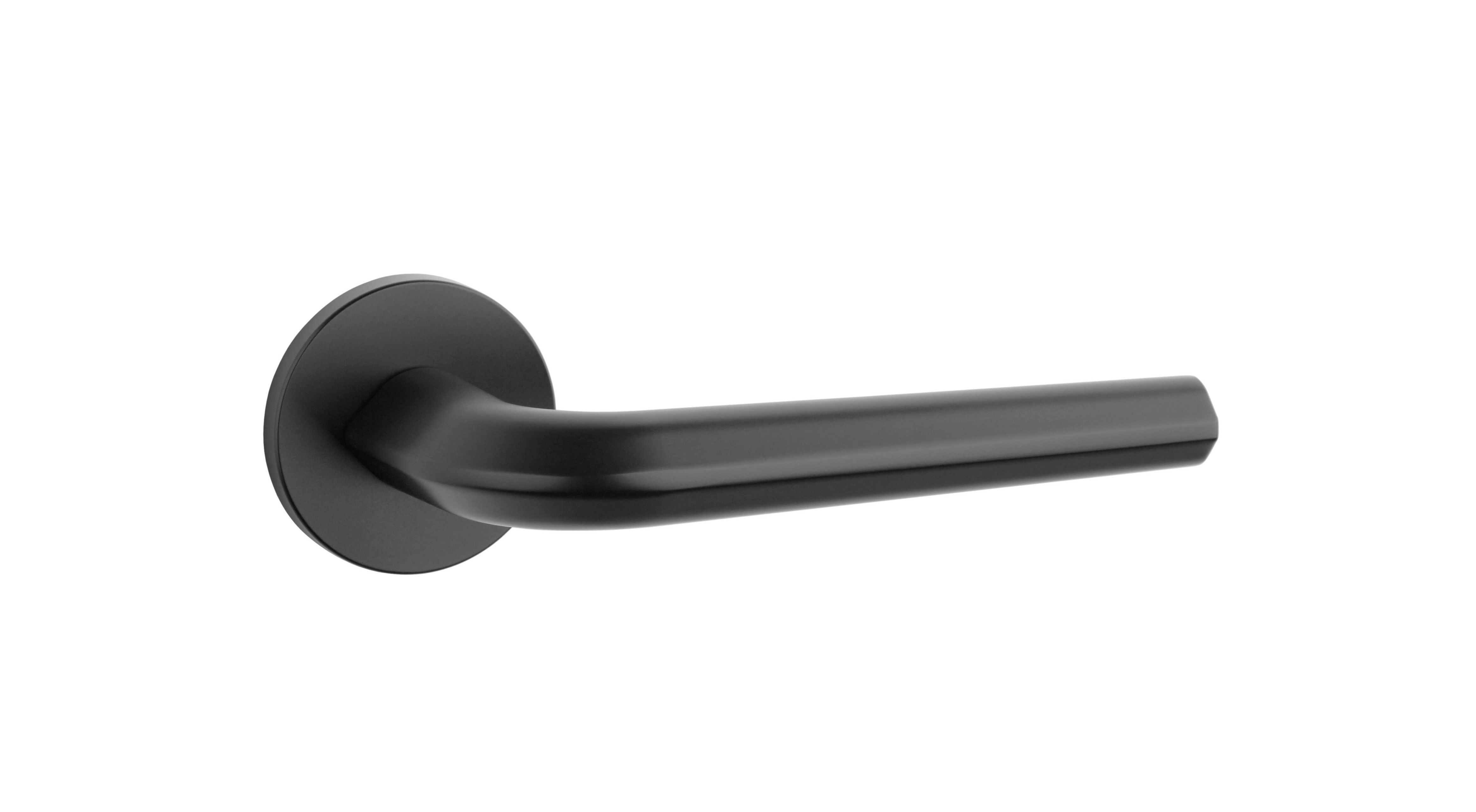 Une poignée de porte noire avec une plaque ronde
