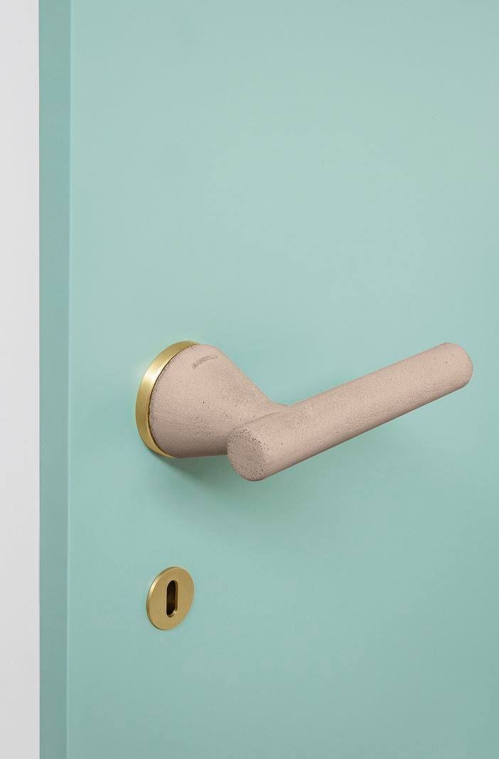 poignée de porte ultra moderne et futuriste avec une serure ultra fine