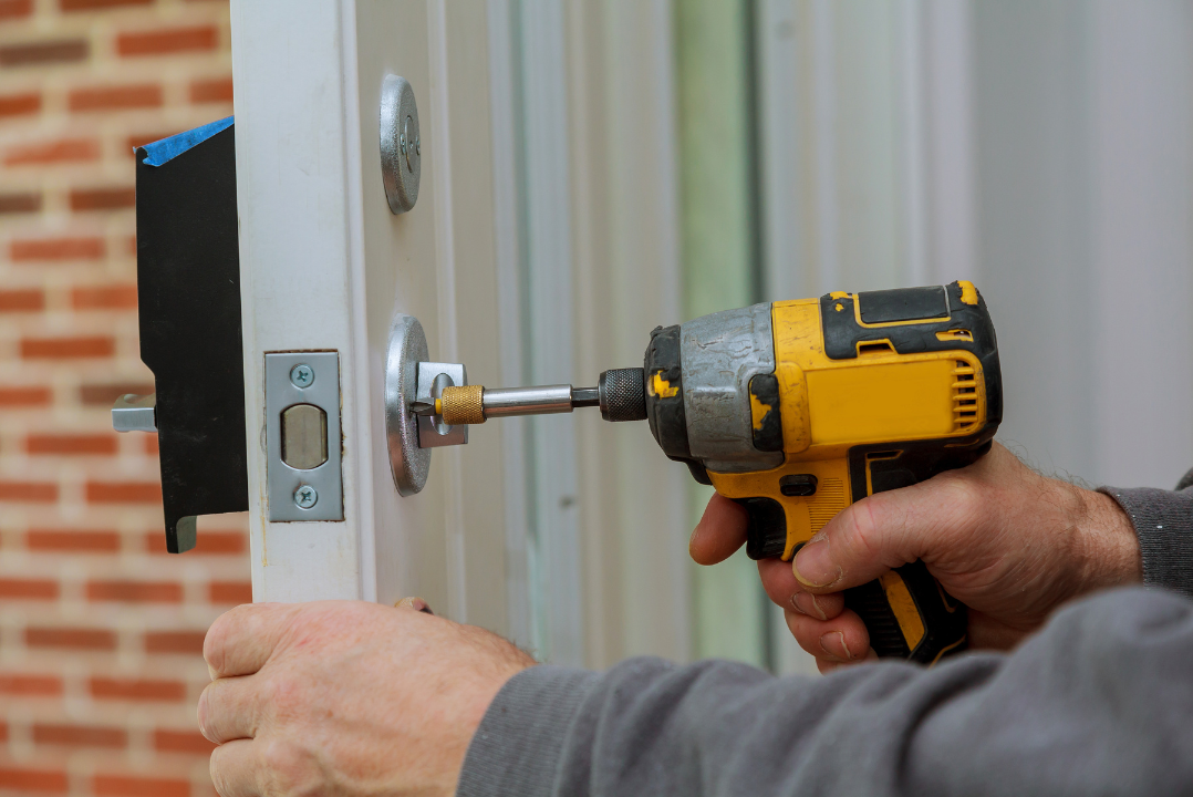 fixer une rosace de porte