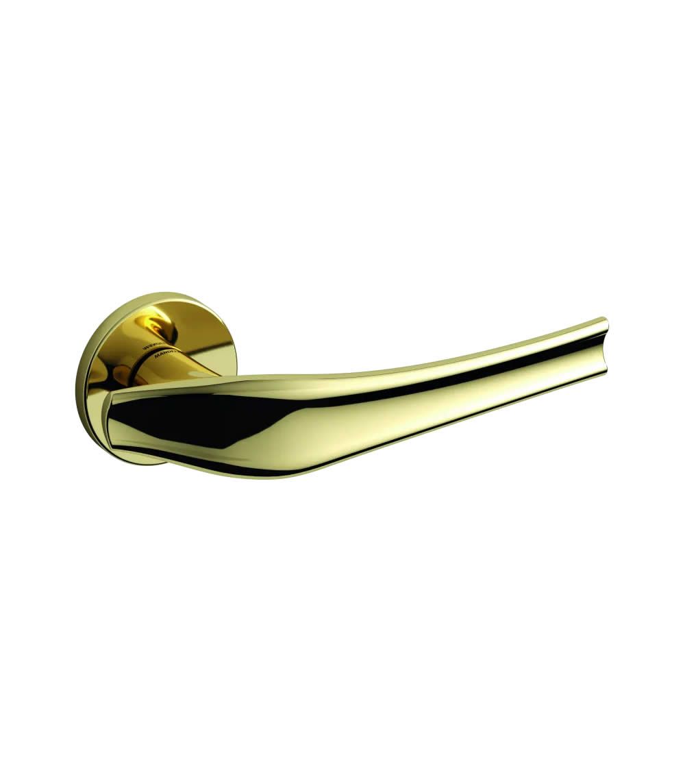 une poignée sur le thème de l'eau. cette magnifique poignée de porte possède une courbe originale