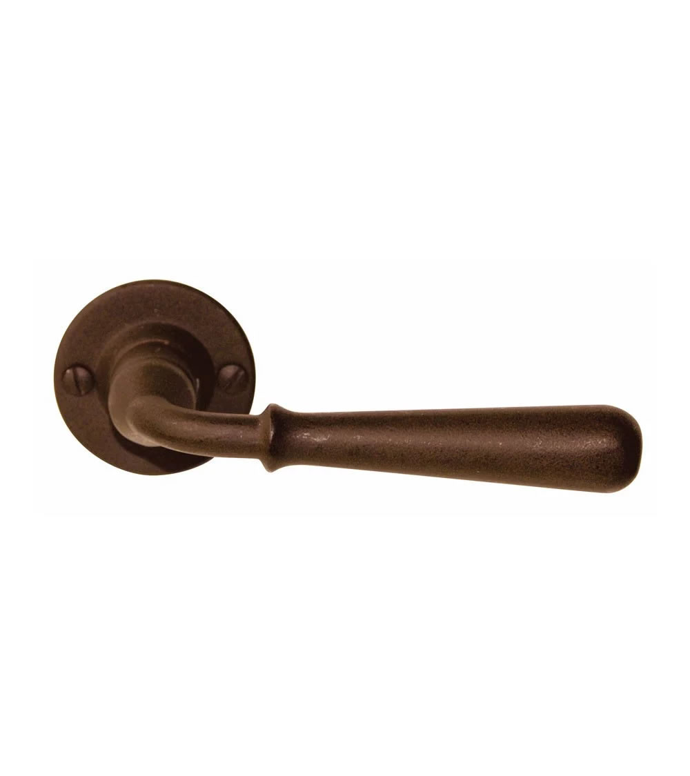 Poignée de porte rustique sur rosace ronde en couleur noir et rouill