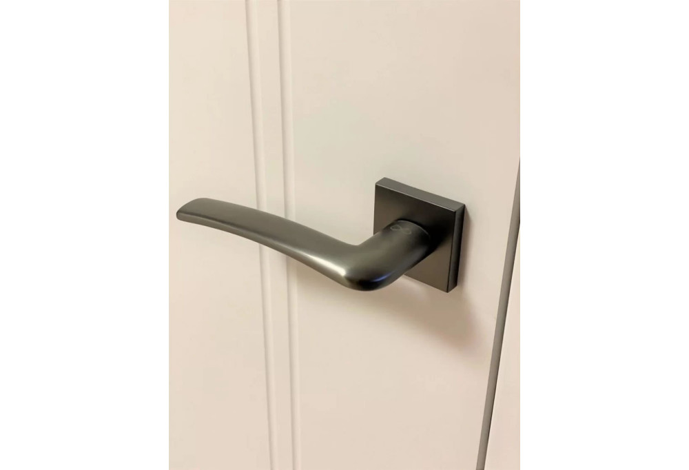 Quelle couleur de porte associer aux poignées canon de fusil ?