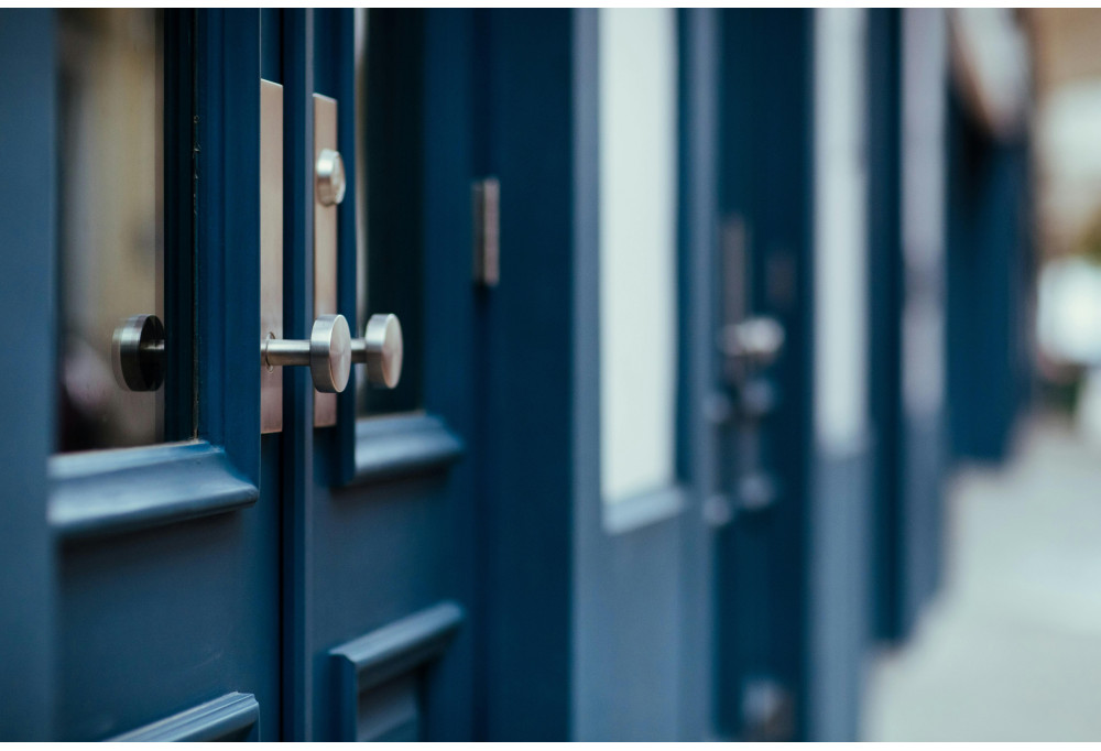 Comment choisir une poignée de porte résistante aux conditions extrêmes ? 